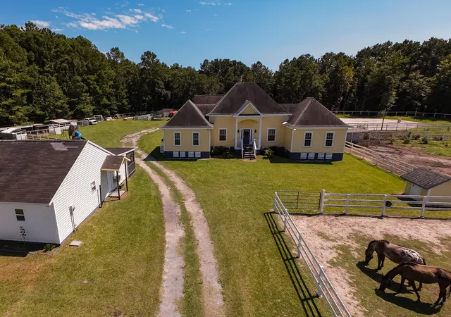 Photo 1 of Single family home for sale at 237 Braden Run Rd, Holly Hill, SC 29059 | MLS# 26023772 | Listing updated on 2026-09-01