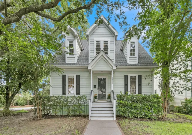 Photo 1 of Single family home for sale at 1421 N Point Ct, Mount Pleasant, SC 29464 | MLS# 26021453 | Listing updated on 2026-10-26
