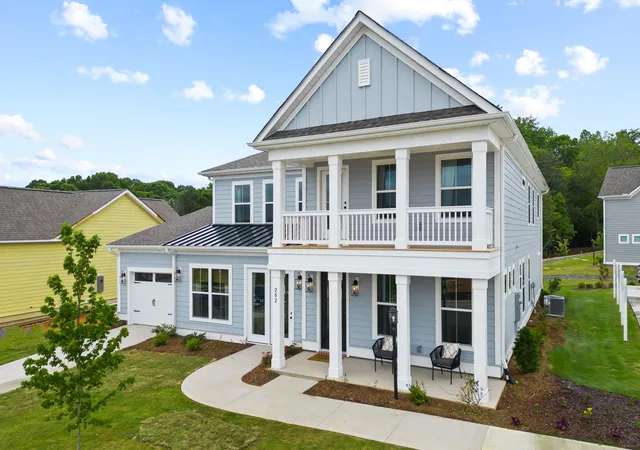 Photo 3 of Single family home for sale at 7 Tuggle Lane Dr, Ridgeville, SC 29472 | MLS# 26023912 | Listing updated on 2026-08-22