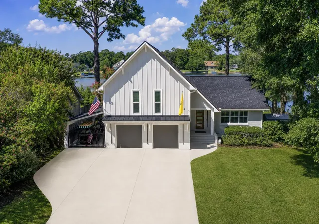 Single family home for sale at 50 Rivers Point Row, Charleston, SC 29412 | MLS# 26024091