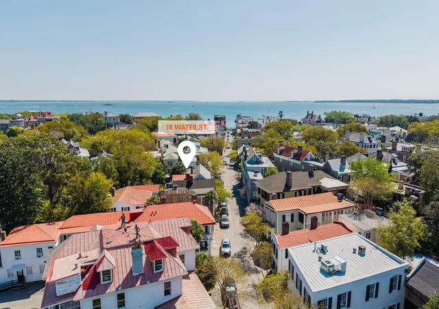 Photo 3 of Single family home for sale at 18 Water St, Charleston, SC 29401 | MLS# 26023446 | Listing updated on 2026-10-07