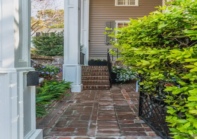 Photo 4 of Single family home for sale at 18 Water St, Charleston, SC 29401 | MLS# 26023446 | Listing updated on 2026-10-07
