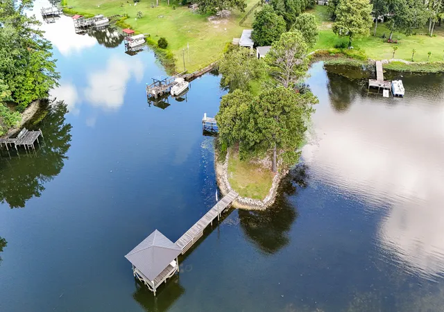 Photo 4 of Single family home for sale at 2475 Clubhouse Rd, Summerton, SC 29148 | MLS# 26022833 | Listing updated on 2026-08-12