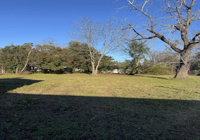 Homes for sale in Manning, SC | 1137 M W Rickenbaker Rd, Manning, SC 29102 | MLS# 26018788