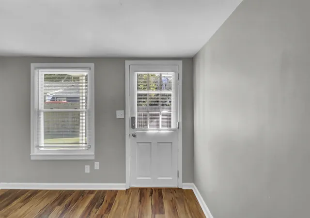 Listing Photo 5 - Condo for sale in building located at 2021 Fremont St, Charleston, SC 29412