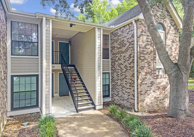 Photo 3 of Townhouse for sale at 1846 Montclair Dr #C, Mount Pleasant, SC 29464 | MLS# 26020949 | Listing updated on 2026-09-17