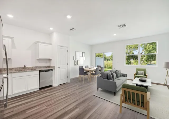Photo 3 of Sale Pending at 123 Cotton Leaf Blvd #69, Summerville, SC 29486 | MLS# 26020582 | Listing updated on 2026-09-01