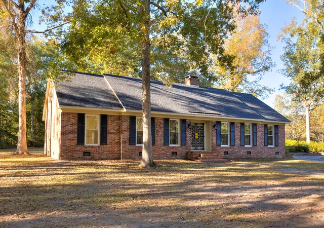 Photo 2 of Single family home for sale at 623 Pickwood Dr, Manning, SC 29102 | MLS# 26009168 | Listing updated on 2026-05-04