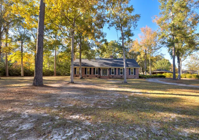 Photo 3 of Single family home for sale at 623 Pickwood Dr, Manning, SC 29102 | MLS# 26009168 | Listing updated on 2026-05-04
