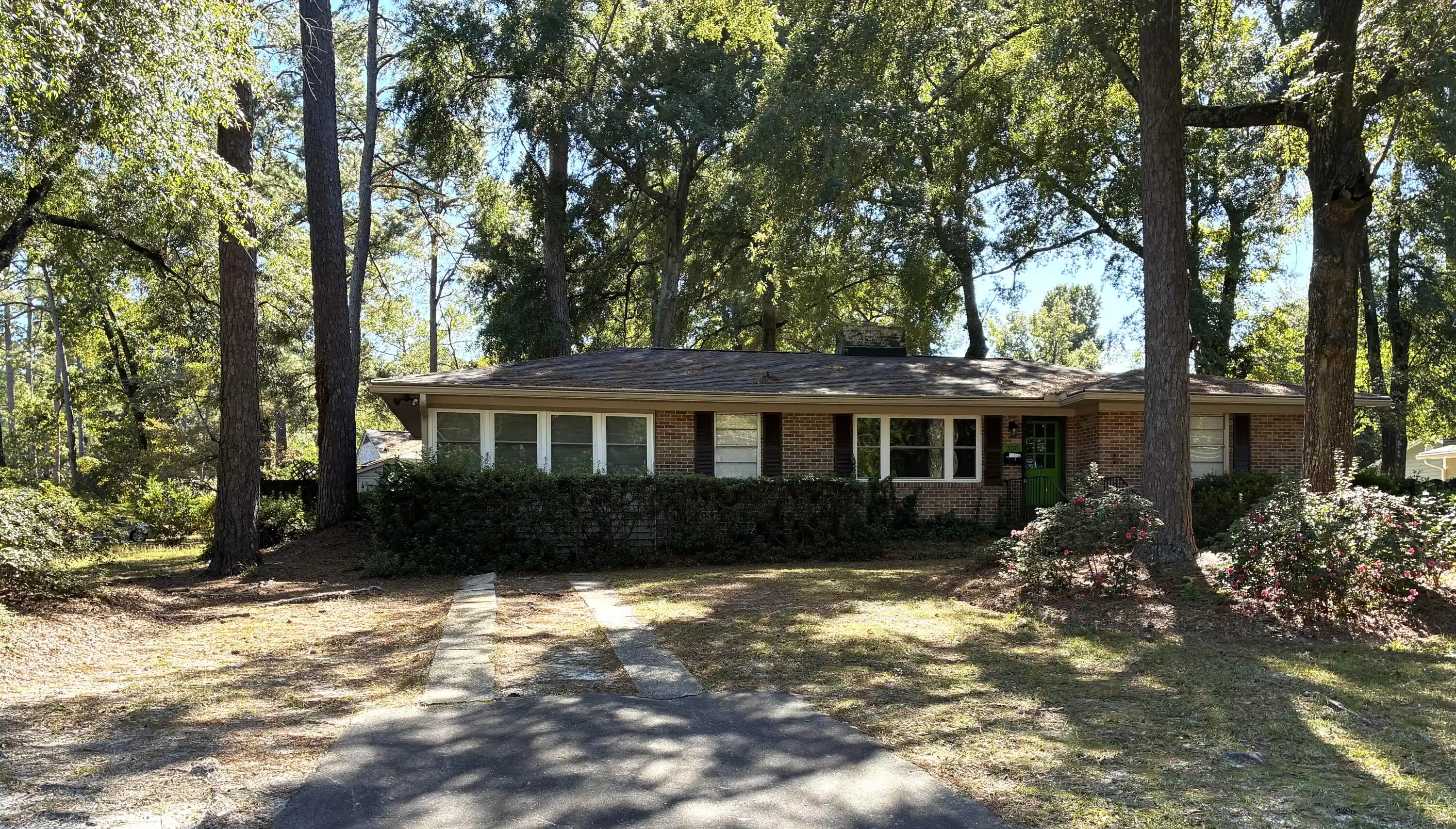 Photo 1 of Single family home for sale at 330 Ashley Dr, Summerville, SC 29485 | MLS# 26028830 | Listing updated on 2026-10-25
