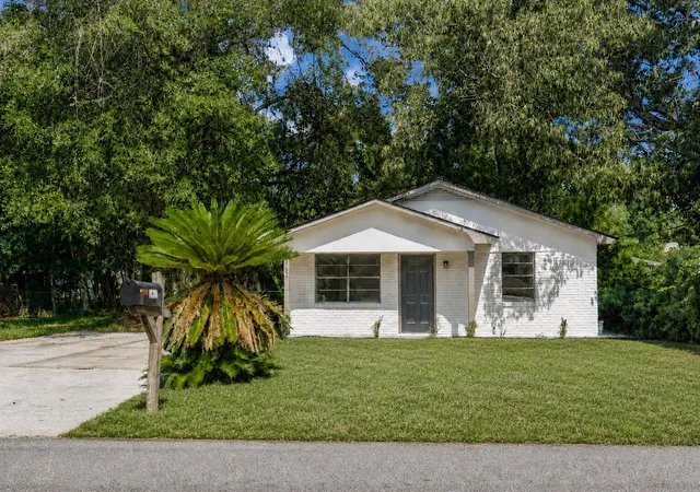 Photo 2 of Single family home for sale at 2052 Vestry Dr, Charleston, SC 29414 | MLS# 26022400 | Listing updated on 2026-09-16