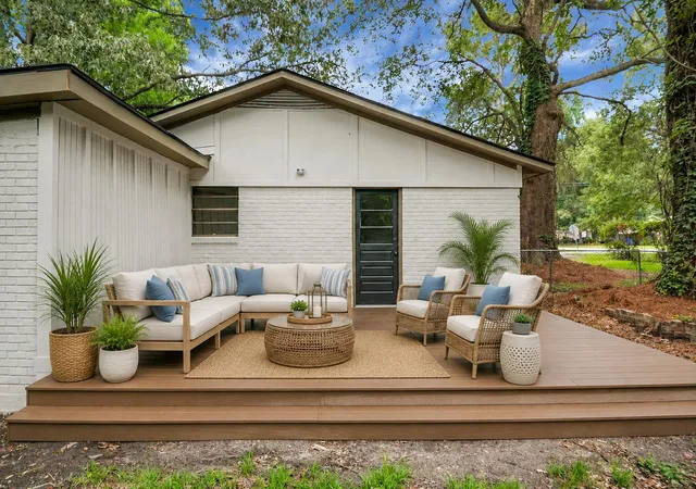 Photo 3 of Single family home for sale at 2052 Vestry Dr, Charleston, SC 29414 | MLS# 26022400 | Listing updated on 2026-09-16
