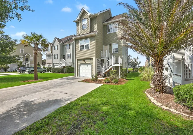 Photo 3 of Single family home for sale at 1124 Saint Pauls Parrish Ln, Johns Island, SC 29455 | MLS# 26024150 | Listing updated on 2026-08-31