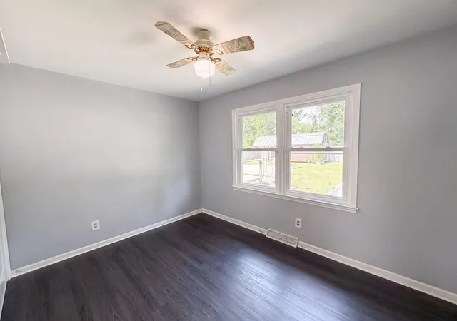 Photo 3 of Single family home for sale at 189 Tall Pines Rd, Ladson, SC 29456 | MLS# 26022069 | Listing updated on 2026-09-18