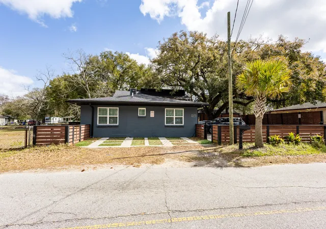 Listing Photo 4 - Condo for sale in building located at 2647 Bonds Ave, North Charleston, SC 29405