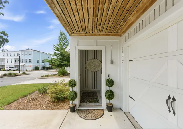 Photo 2 of Townhouse for sale at 803 Kings Oak Ct #2, Daniel Island, SC 29492 | MLS# 26015916 | Listing updated on 2026-08-18