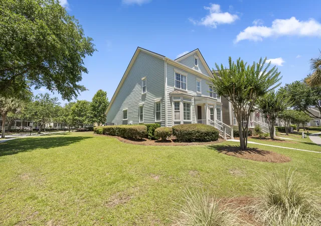 Photo 2 of Townhouse for sale at 1481 Clancy Rd, Mount Pleasant, SC 29466 | MLS# 26015558 | Listing updated on 2026-09-10