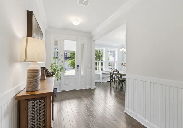 Photo 3 of Single family home for sale at 1221 Gannett Rd, Mount Pleasant, SC 29464 | MLS# 26015845 | Listing updated on 2026-10-01