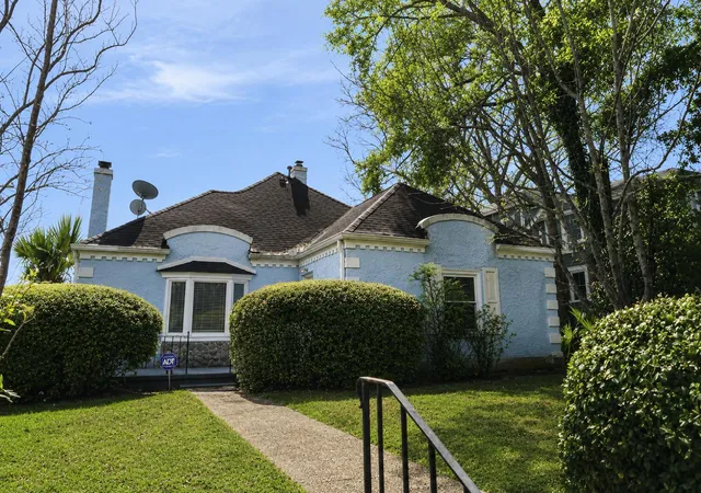 Photo 1 of Sale Pending at 61 Gordon St, Charleston, SC 29403 | MLS# 26019087 | Listing updated on 2026-08-25