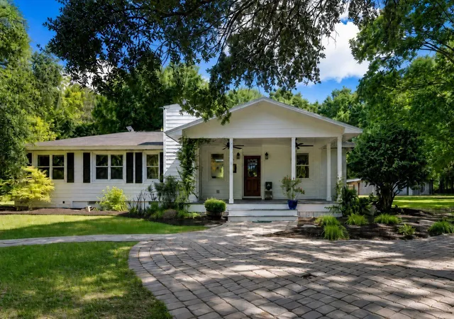 Photo 1 of Single family home for sale at 2760 Trucklands Rd, Johns Island, SC 29455 | MLS# 26019883 | Listing updated on 2026-07-23