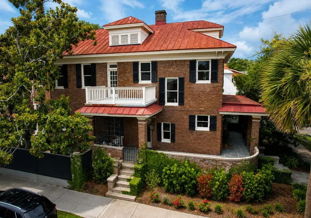 Photo 1 of Single family home for sale at 173 Tradd St, Charleston, SC 29401 | MLS# 26020547 | Listing updated on 2026-08-09