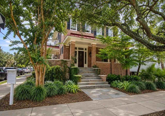 Photo 3 of Single family home for sale at 173 Tradd St, Charleston, SC 29401 | MLS# 26020547 | Listing updated on 2026-08-09