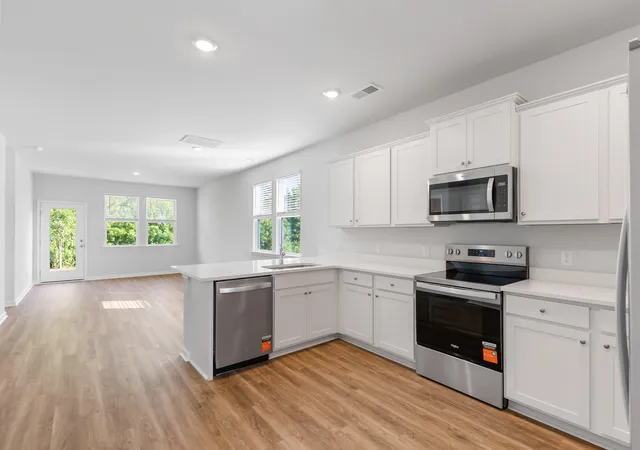Photo 3 of Single family home for sale at 146 Broadstone Dr, Summerville, SC 29486 | MLS# 26019266 | Listing updated on 2026-10-08