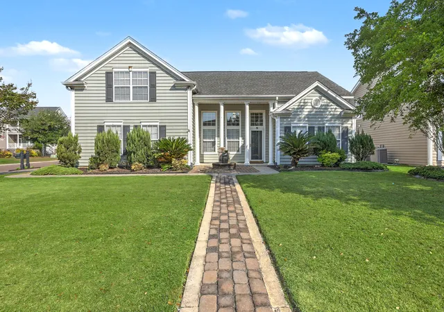 Homes for sale in Summerville, SC | 100 Cottage Path Ln, Summerville, SC 29485 | MLS# 26014222