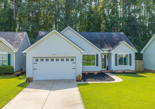 Single family home for sale at 505 Stratton Ct, Goose Creek, SC 29445 | MLS# 26024409
