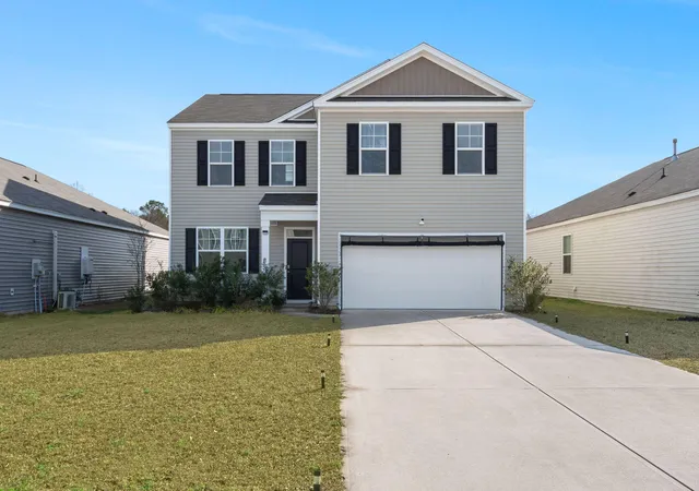 Photo 2 of Single family home for sale at 178 Cloverleaf St, Summerville, SC 29483 | MLS# 26001042 | Listing updated on 2026-08-04