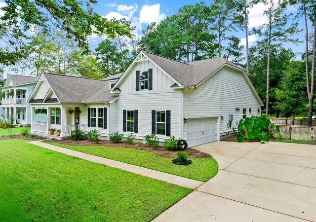 Photo 2 of Single family home for sale at 727 Hodge Rd, Summerville, SC 29483 | MLS# 26022553 | Listing updated on 2026-09-04
