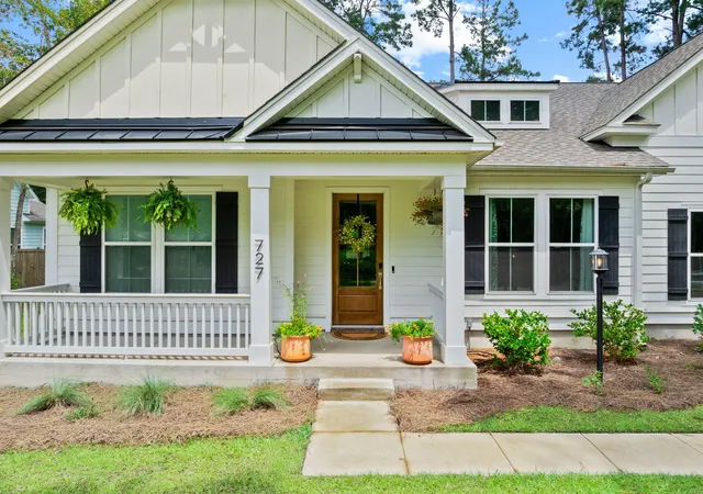 Photo 3 of Single family home for sale at 727 Hodge Rd, Summerville, SC 29483 | MLS# 26022553 | Listing updated on 2026-09-04