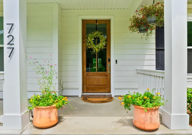 Photo 3 of Single family home for sale at 727 Hodge Rd, Summerville, SC 29483 | MLS# 26022553 | Listing updated on 2026-09-04