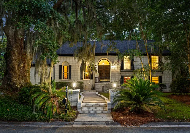 1st image of 111 Seven Oaks Ln, Summerville, SC 29485 | MLS# 26022434