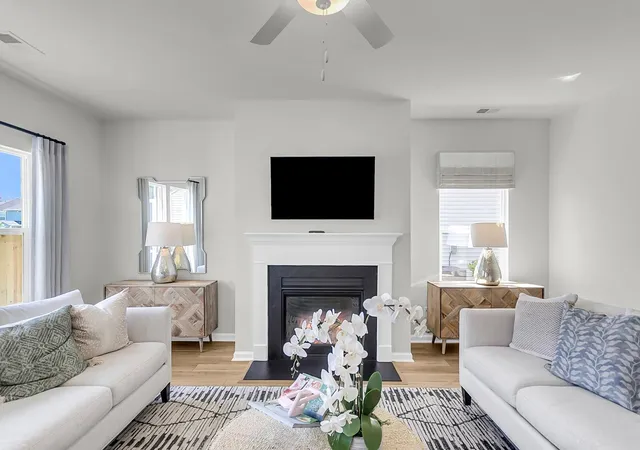 Photo 3 of Sale Pending at 118 Clarabelle Ln, Summerville, SC 29483 | MLS# 26017162 | Listing updated on 2026-08-19