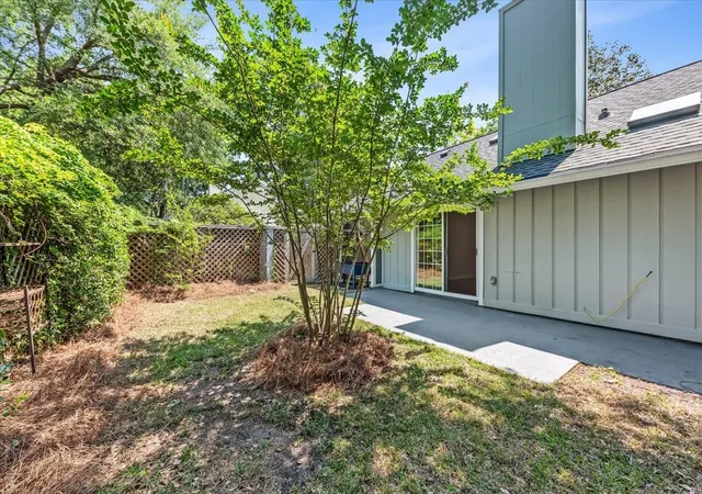 Homes for sale in Mount Pleasant, SC | 1120 Daffodil Ln, Mount Pleasant, SC 29464 | MLS# 26011875