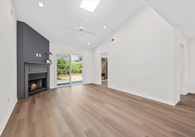 Photo 3 of Single family home for sale at 1120 Daffodil Ln, Mount Pleasant, SC 29464 | MLS# 26011875 | Listing updated on 2026-08-31