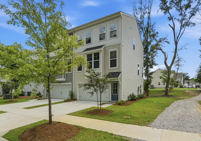 Homes for sale in Hanahan, SC | 1013 Old Cypress Run, Hanahan, SC 29410 | MLS# 26019706