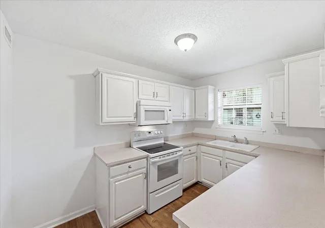 3rd image of 516 Arlington Dr #Apt B2, Charleston, SC 29414 | MLS# 26023865