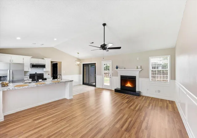 Photo 4 of Single family home for sale at 405 Amberjack Way, Summerville, SC 29485 | MLS# 26016051 | Listing updated on 2026-10-01