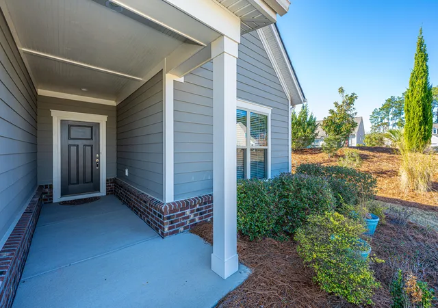 Photo 3 of Single family home for sale at 205 Maple Valley Rd, Summerville, SC 29486 | MLS# 25032359 | Listing updated on 2026-08-19