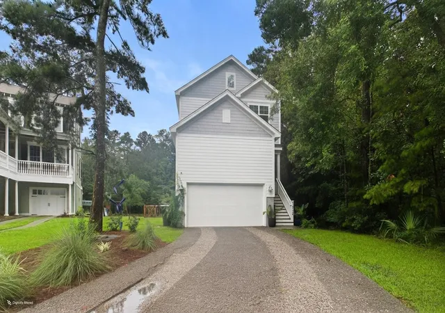 Photo 3 of Single family home for sale at 1936 Chestnut Oak Ln, Charleston, SC 29414 | MLS# 26020440 | Listing updated on 2026-09-09