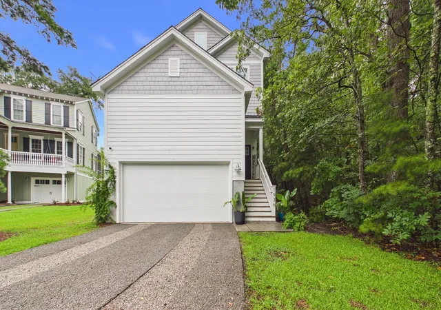 Photo 4 of Single family home for sale at 1936 Chestnut Oak Ln, Charleston, SC 29414 | MLS# 26020440 | Listing updated on 2026-09-09