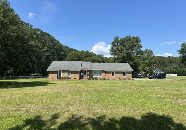 Photo 1 of Sale Pending at 113 Tunnel Rd, Summerville, SC 29483 | MLS# 26019478 | Listing updated on 2026-08-31