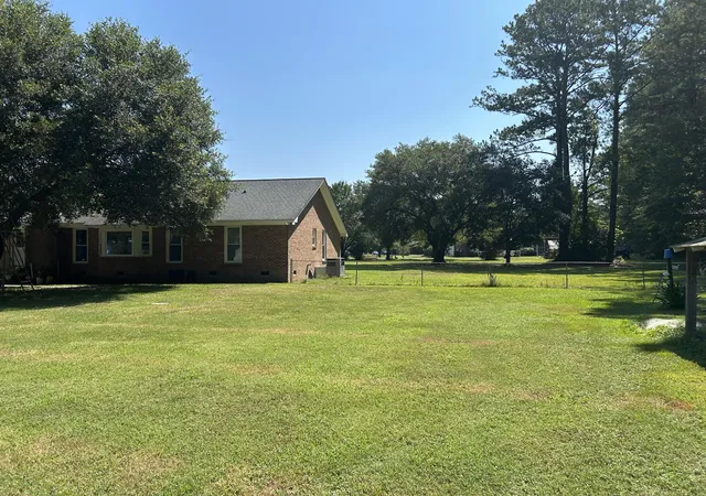 Photo 3 of Sale Pending at 113 Tunnel Rd, Summerville, SC 29483 | MLS# 26019478 | Listing updated on 2026-08-31