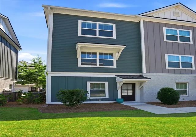Homes for sale in Mount Pleasant, SC | 1256 Allusion Ln #Unit 106, Mount Pleasant, SC 29466 | MLS# 26019546