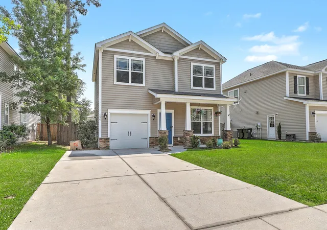 Photo 3 of Single family home for sale at 256 Oglethorpe Cir, Moncks Corner, SC 29461 | MLS# 26012255 | Listing updated on 2026-10-02