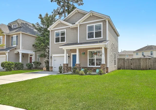 Photo 3 of Single family home for sale at 256 Oglethorpe Cir, Moncks Corner, SC 29461 | MLS# 26012255 | Listing updated on 2026-10-02