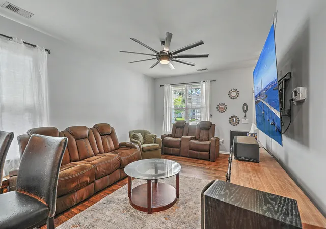 Photo 4 of Single family home for sale at 256 Oglethorpe Cir, Moncks Corner, SC 29461 | MLS# 26012255 | Listing updated on 2026-10-02