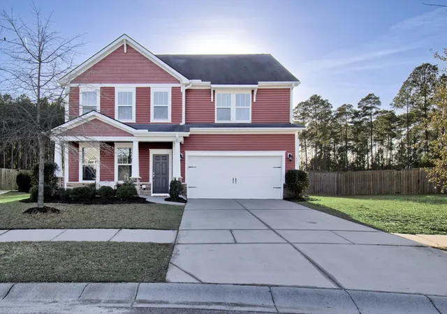 Photo 2 of Single family home for sale at 405 Huckleberry Ct, Summerville, SC 29486 | MLS# 26006341 | Listing updated on 2026-09-02